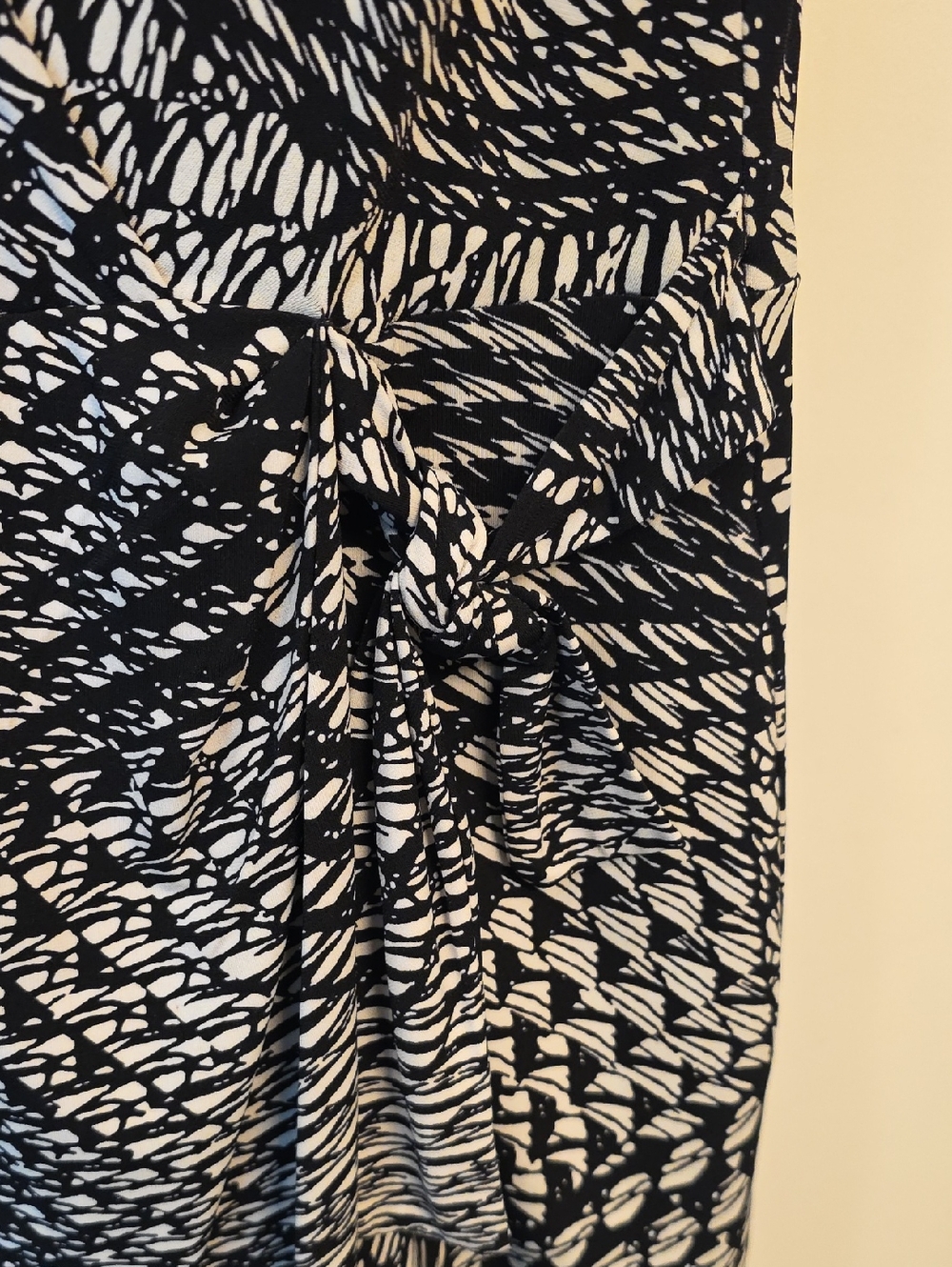 Windsmoor Black & White Geometric Wrap Midi Dress - Picture 6 of 6